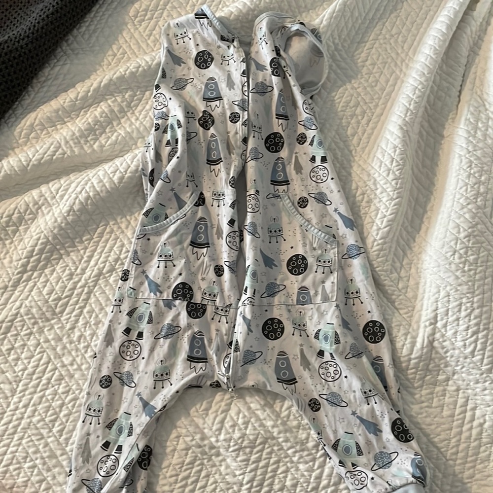 Footed toddler baby sleep sack, size 2t/3t